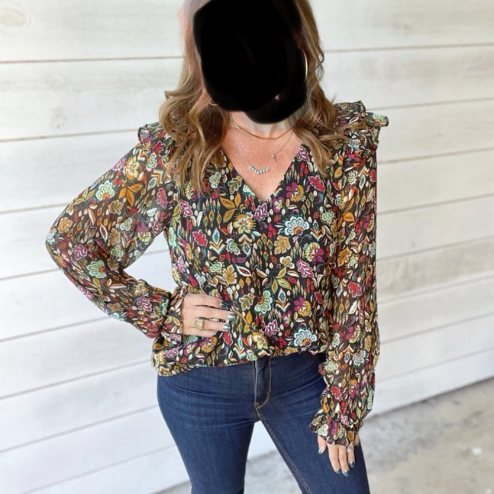 NWT Easel floral blouse